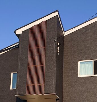 住宅情報館でアレンジした木製スクリーンルーバー