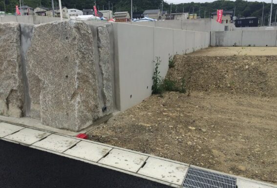 敷地の高さ