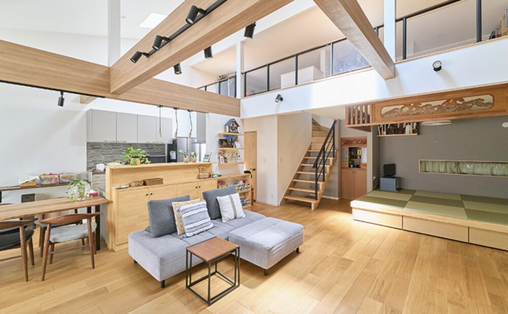 E・M・LUMBERの施工事例　大間口のLDK　奥には畳スペース