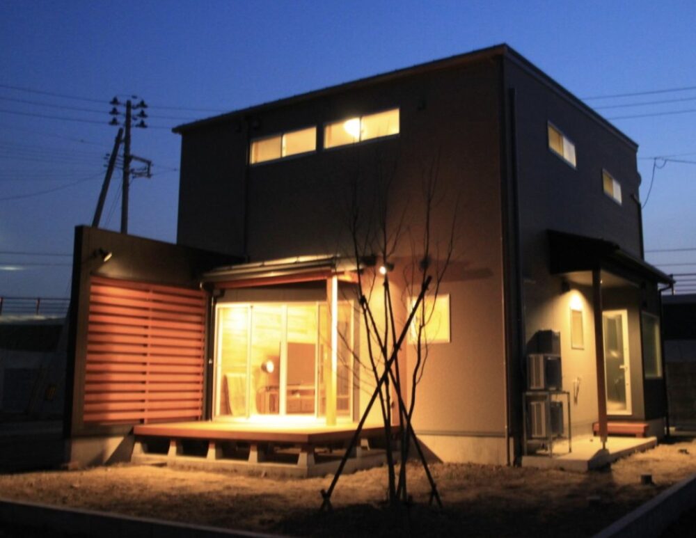 谷村建設のウッドデッキ施工事例