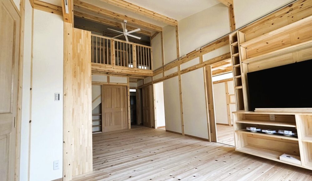 青木建設のロフトと造作収納がある施工事例