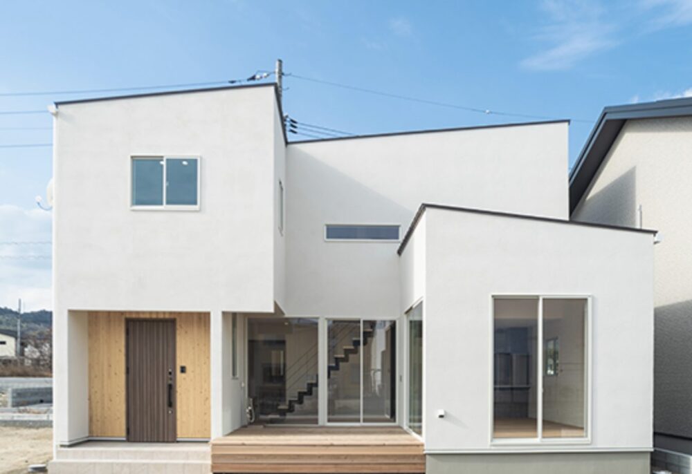 デコアの白い箱型住宅の施工事例